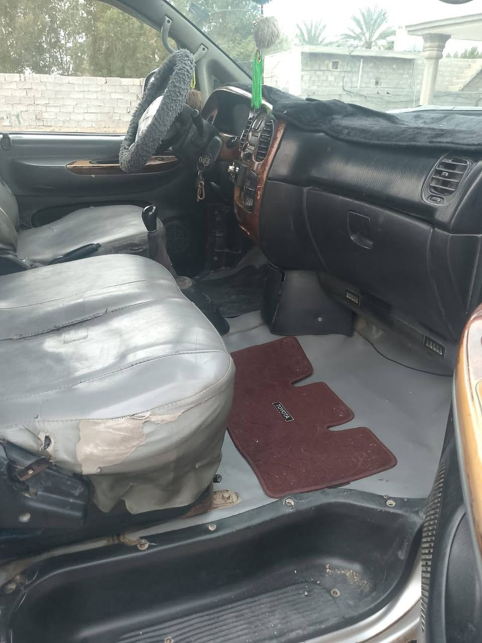 سلام عليكم ستاركس البيع موديل 2004سياره جاهزه من كلشي سياره نضيفه مكفوله كفاله عامه  كشر ومحرك وكسن وكير سياره مصفره غرامات سياره بسمي سنويه ال29 رقم انكليزي شرط تحويل ثاني يوم /مكان السيارة بغداد التاجي المشاهده رقم الهاتف أتصل وبيك خير ودلل /***********///***********/
