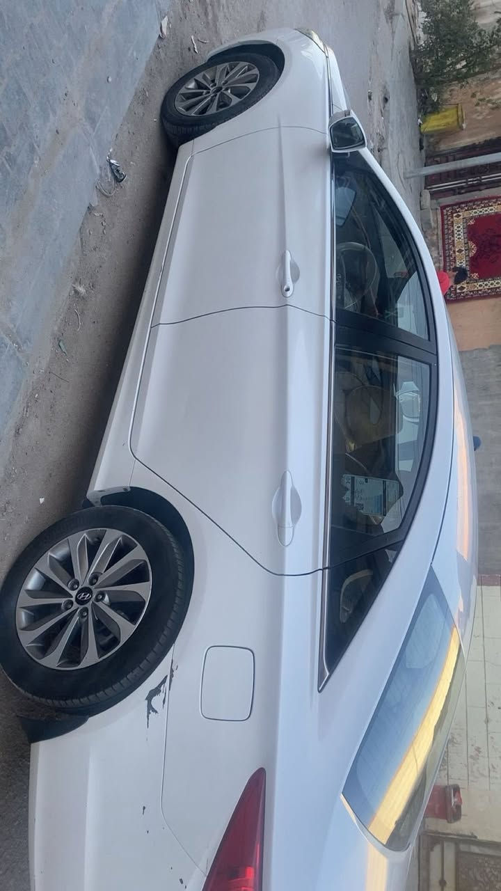 سوناتا 2015 خليجيه مكفوله
السلام عليكم
للبيع سوناتا 2015 خليجيه
رقم بصرة باسمي
مواصفات الشركه العامه
كشن كهرباء
قطعتين تبريد
مرايات شفط
محرك 2400 دوش

شفتات كير بالستيرن
وباقي المواصفات المعروفه
السياره مكفوله من ضربه و صبغ السعر 148 وبيه مجال بسيط للاستفسار 
***********
مكاني البصرة خمسميل
