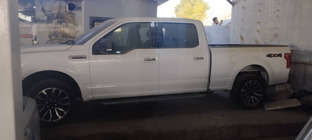 فورد اف 150 2016
السيارة كلين ماشية 58 الف حقيقي
محرك 8 سلندر تنفس طبيعي 
السايرة جديدة جدا رقم اربيل ارقام سنوية كلو جديد اللي يبيعلك هو الشرعي نفسو 
موجودة في معرض طيبة ناحية برطلة 
***********
***********
يوجد واتساب على الرقمين موصل, نينوى
