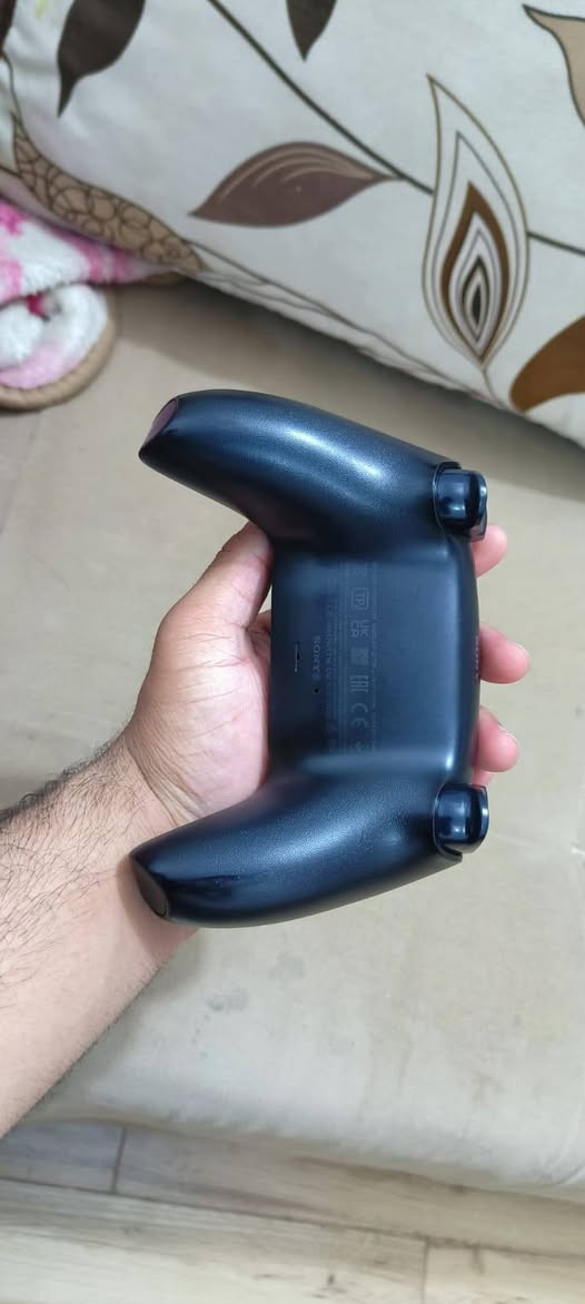 جوستك ps5 اخو الجديد نظيف جدا
السعر 65 الف 
يوجد توصيل جميع المحافظات


**إذا كنت صاحب هذا الإعلان وتريد حذفه لأي سبب، رجاءا أرسل رسالة إلى الدعم الفني**