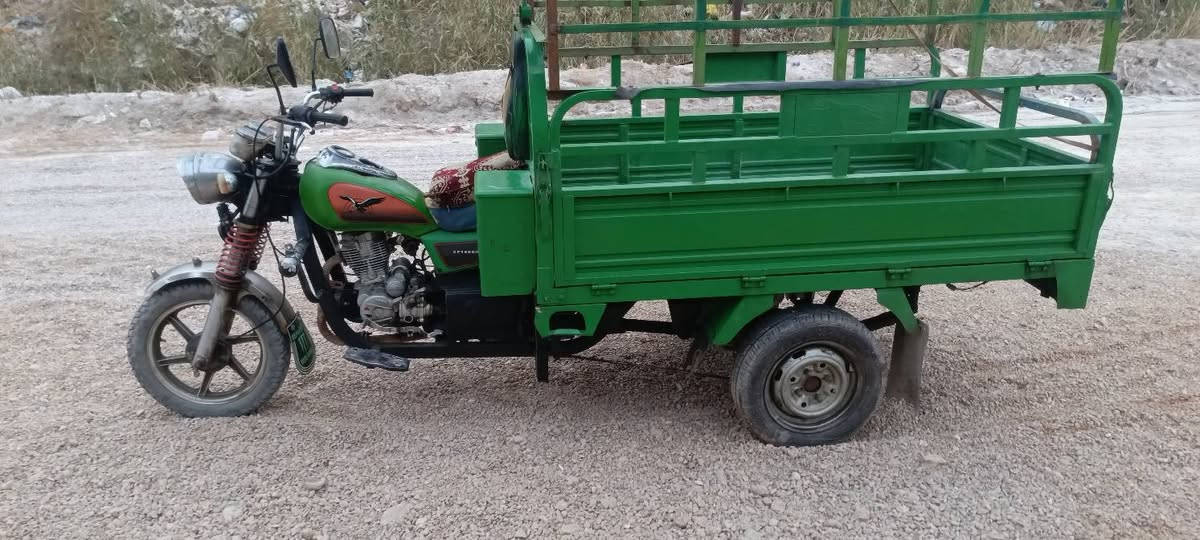 سلام عليكم  ستوته للبيع موديل 2021 سنويه مو صاقطه بعده المكان الخمسه كيلو قرب مطعم حجي محمد سعره مليونين وربع وبيه مجال قليل الي مو شراي لا يتصل ***********
