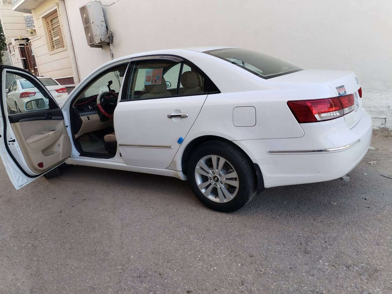 سوناتا مديل ٩ خليجي مكينه ٢٤٠ حداديه جديده تبريد شرط تايرات جدد سياره كامله وجاهزه من كلشي بيه ضربه بل باب ربع الباب او بيها جوملغ عندي سونار مالته رقم واسط عندي وكاله وراعيها يداور يريد مامطلوبه ولا ربع لامرور ولا اي شي مكانها الشطره *********** سعرها ١١٩ بيها مجال بسيط
