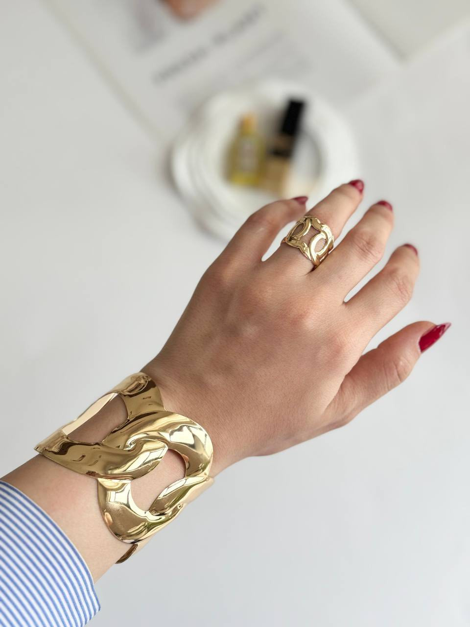 اساور ومعاضد بنترست الاصلي 🔥✨

متوفر سيت كامل 🔥

سعر فقط 6 الف 👌🏼￼

بنترست طلاء ثابت شرط الضمان 🩶

يتوفر توصيل لجميع الاقضيه والمحافظات 🚗

عنه/ الشوق الثاني / مقابيل مدرسه ابن الجبير / مجاور صياغه بغداد


**إذا كنت صاحب هذا الإعلان وتريد حذفه لأي سبب، رجاءا أرسل رسالة إلى الدعم الفني**