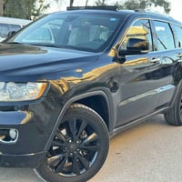 جيب شيروكي • ٢٠١٣ • رقم بغداد