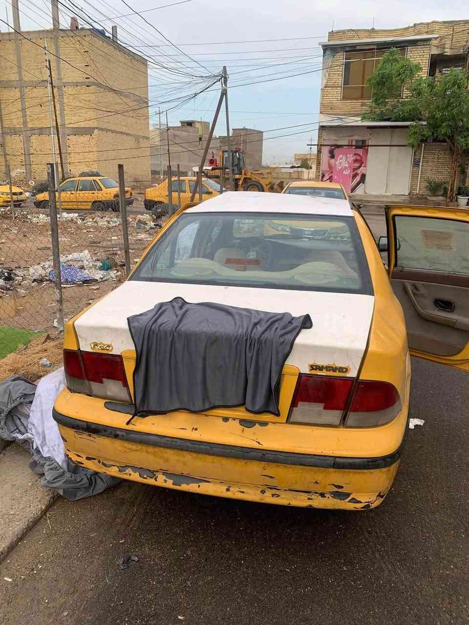 سلام عليكم شباب مرخصة الأدمن وتحياتي إلى ادمنية الكروب وأعضاء الكروب الطيبين
سمند ٢٠١١ للبيع على حادثها 
بيها هاي الضربة الواضحة بل صور 
مكينة نظيفة كفالة من فتح برغي
سلف جديد داينمو تفصيخ نظيف 
مشط جديد 
درايمات جدد 
كهربائيات كلها شغالة ل الأخير 
كير نظيف 
دشبول نظيف مابيه زلغ ولافطر 
بيها تخم تاير نظيف كلش
قاعدة فيتبم جديدة ايساكو 
السيارة مابيها صبغ ولا تبديل فقد هذا الحادث على وضعها ابيعها 
شغالة وتمشي 
للبيع ب ٢٠ رجائاً لحد يكسر  بلسعر مضرر ابيعلك هذا الموجود رقم انكليزي مصفرة هيأة وغرامات تحويل شوكت مايعجبك  السيارة ب اسمي الجاد يتواصل خاص او يتصل ويدلل 
مكانها بغداد جديدة مجمع الزهور او مدينة الصدر 
وهذا رقمي ***********
مع جزيل الشكر
