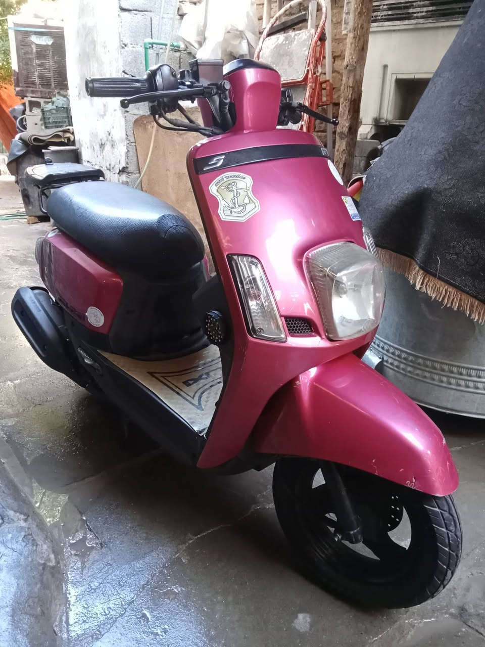 السلام عليكم شباب دراجة بوليس مصطرة دراجة جديدة بمعنة الكلمة صارلهة 18 يوم من  نازلة رمبة كلهة ابلادية وكلهة شغالة كفرات كلهه ختم وية المكينة وكهربايات كلهن شغالات شلعة ومعدل ونعومة متنسمع العنوان بغداد باب المعضم ولا ستفسار ***********
