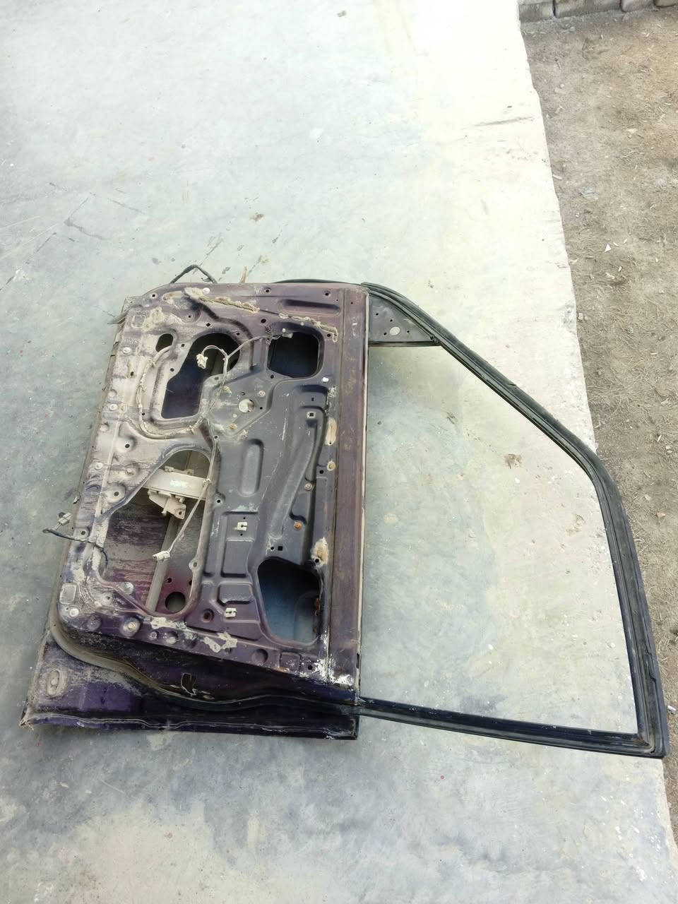 بوب للبيع مال كية ابرايد  يرهمن على السايبا  السعر خاص الرقم *********** مكان بغداد  تقاطع النهروان
