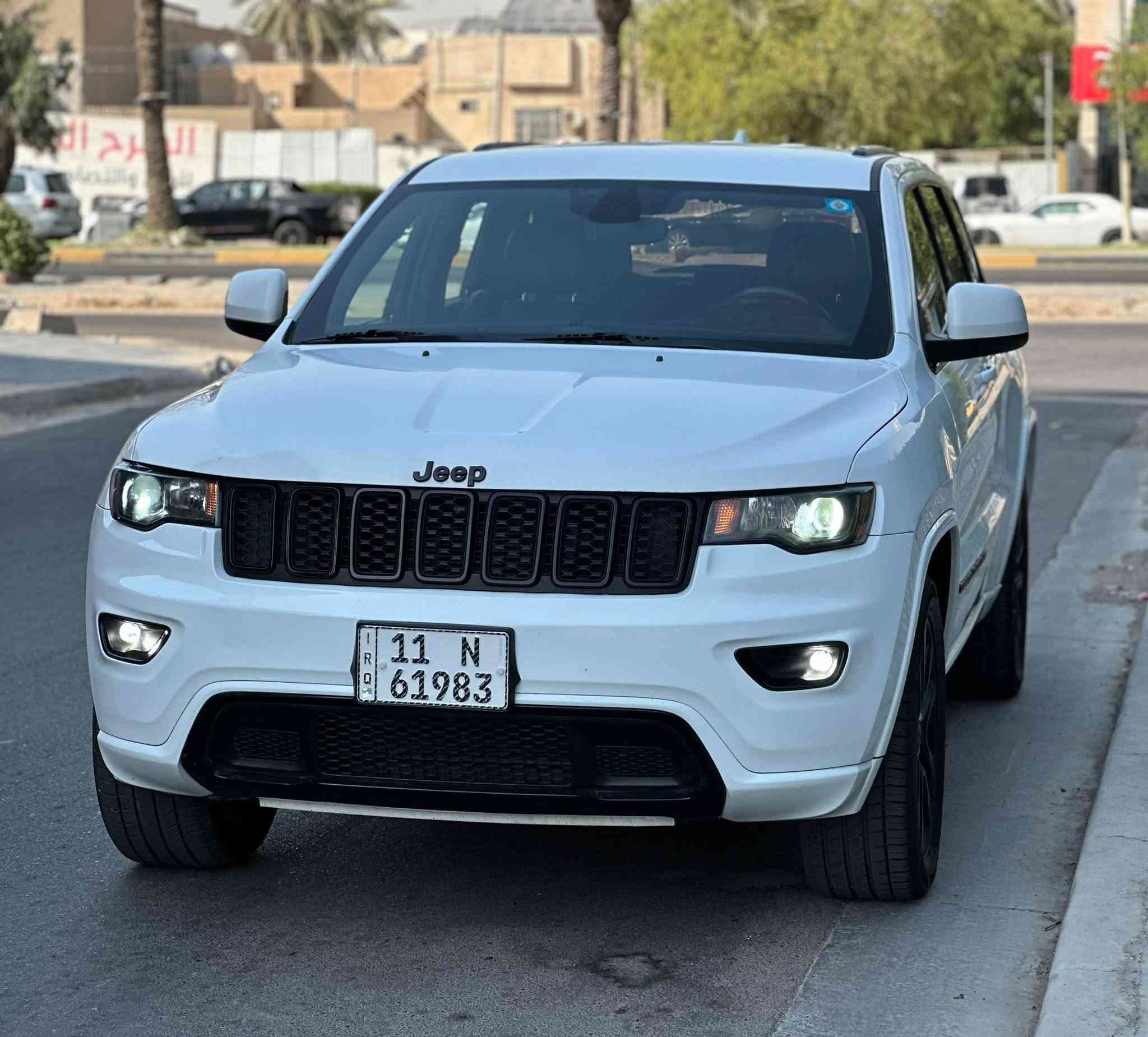 جيب بلاك توب 2019
رقم بغداد (11) بسمي سياره تحويل ثاني يوم 
1.حادثه جاملغ امامي حافت البنيد فقط بدون دواخل 
وهنا صار بيه شبرين  داير مال الباب  سايق فقط 
2.السعر  188$ وبيه مجال  بسيط 
3. حجم المكينه 6 سلندر 6.V مكفولة 
ماشيه 70 ميل سياره جديده 
4. رادارات خلفي 
5. كشنات جلد و شامو 
6. شاشه كبيره 
7. كامره خلفيه اصليه 
8. حساسات بلادي 
9. لايت + لايت زنون 
10. نظام سبورت نظام ايكو نظام مانع انزلاق 
11. بصمه + تشغيل عن بعد 
12. صندوق كهرباء 
13. نظام اقتصاد من توكف بالزدحام تطفي 
14. كشنات تتفئة + ستيرن تتفئه
مكان سياره بغداد 
اتصل ***********

