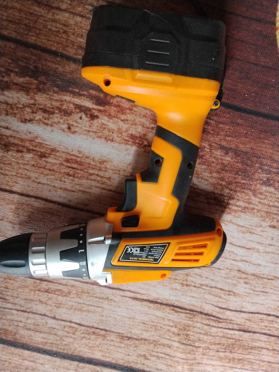 السلام عليكم درين عطل معرف شنو بس هو شغال جان عدي مكاني كربلاء المقدسة الشريعه حي النوار  وعدي توصيل ***********
