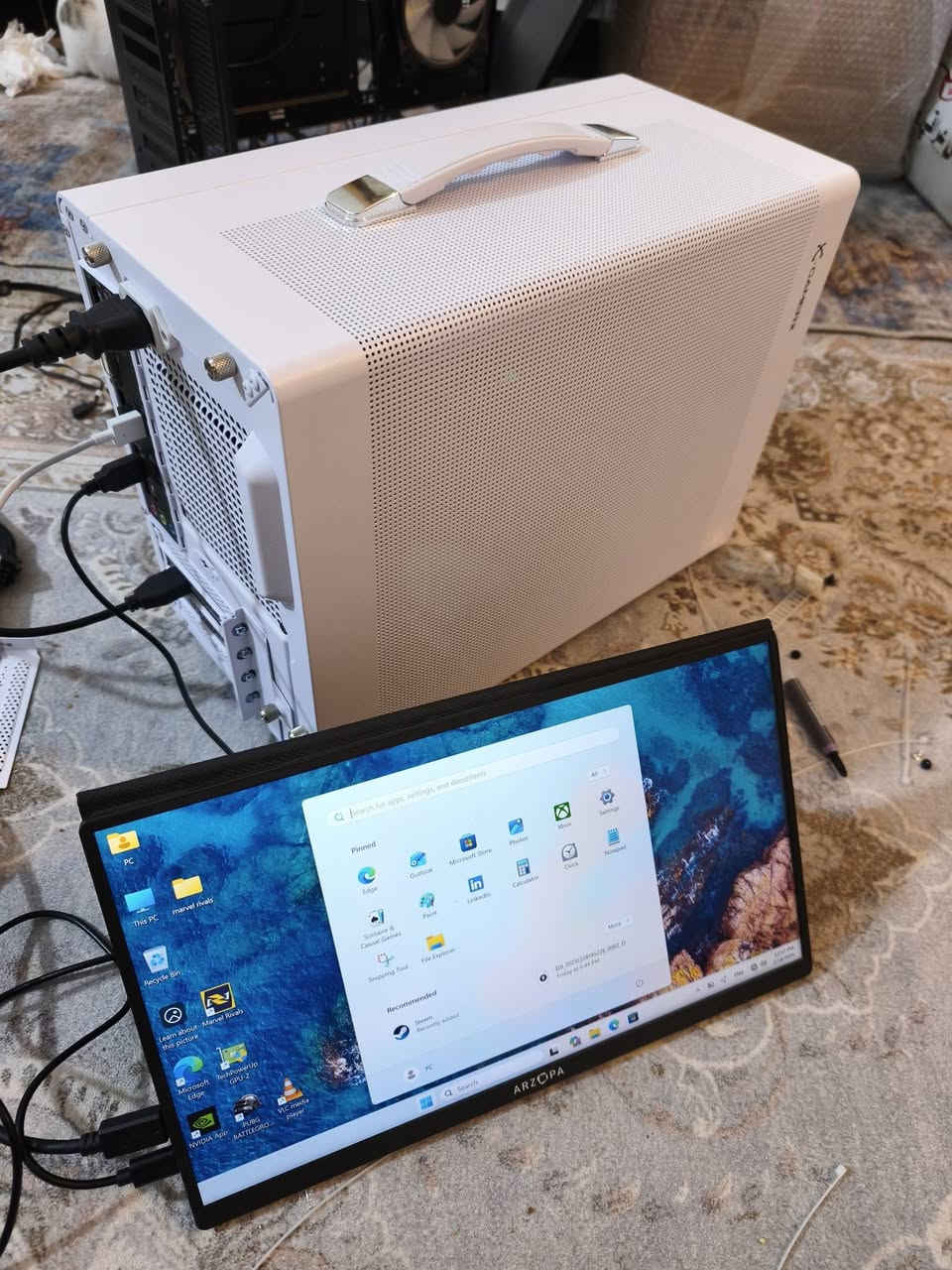 تجميعة mini
* **CPU:** AMD Ryzen 7 5800X

 * **Motherboard:** Gigabyte B550 AORUS Elite

 * **RAM:** AORUS RGB 16GB (2x8GB) 3200MHz

 * **GPU:** MSI GeForce RTX 5060 8GB

 * **Storage:** Lexar 1TB M.2 NVMe SSD

 * ** Platinum  750 Watt seesonic

 * **Case:** RGB mini Case

السعر مليون و500


**إذا كنت صاحب هذا الإعلان وتريد حذفه لأي سبب، رجاءا أرسل رسالة إلى الدعم الفني**