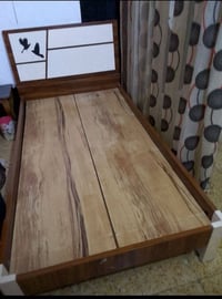 سرير • للبيع • أثاث