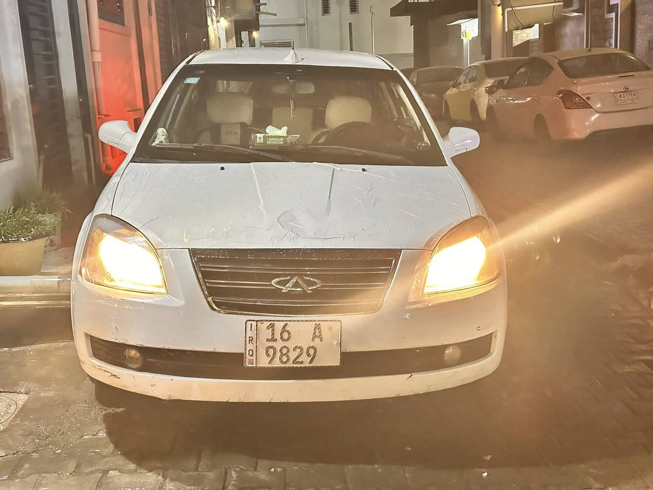 سياره شيري A5 محرك كوين بلادي كير عادي هزه جديدة رقم جديد سنويه إلى 2027 باسمي  اني راعيه مباشر تحويل كهربائيات كله شغاله تايرات جدد دوشمه جديده تنته مغلفه كامله 
محرك نكره فقط بيه ضربه بل بنيد والبوب الخلفيه سعر خاص *********** يوجد وتساب او اتصال على ماسنجر عنوان سياره بغداد
