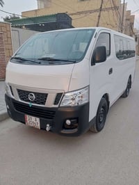 نيسان موديل 2014سيارة جديد مكفول كفالة عامه رقم الهاتف 07738329524