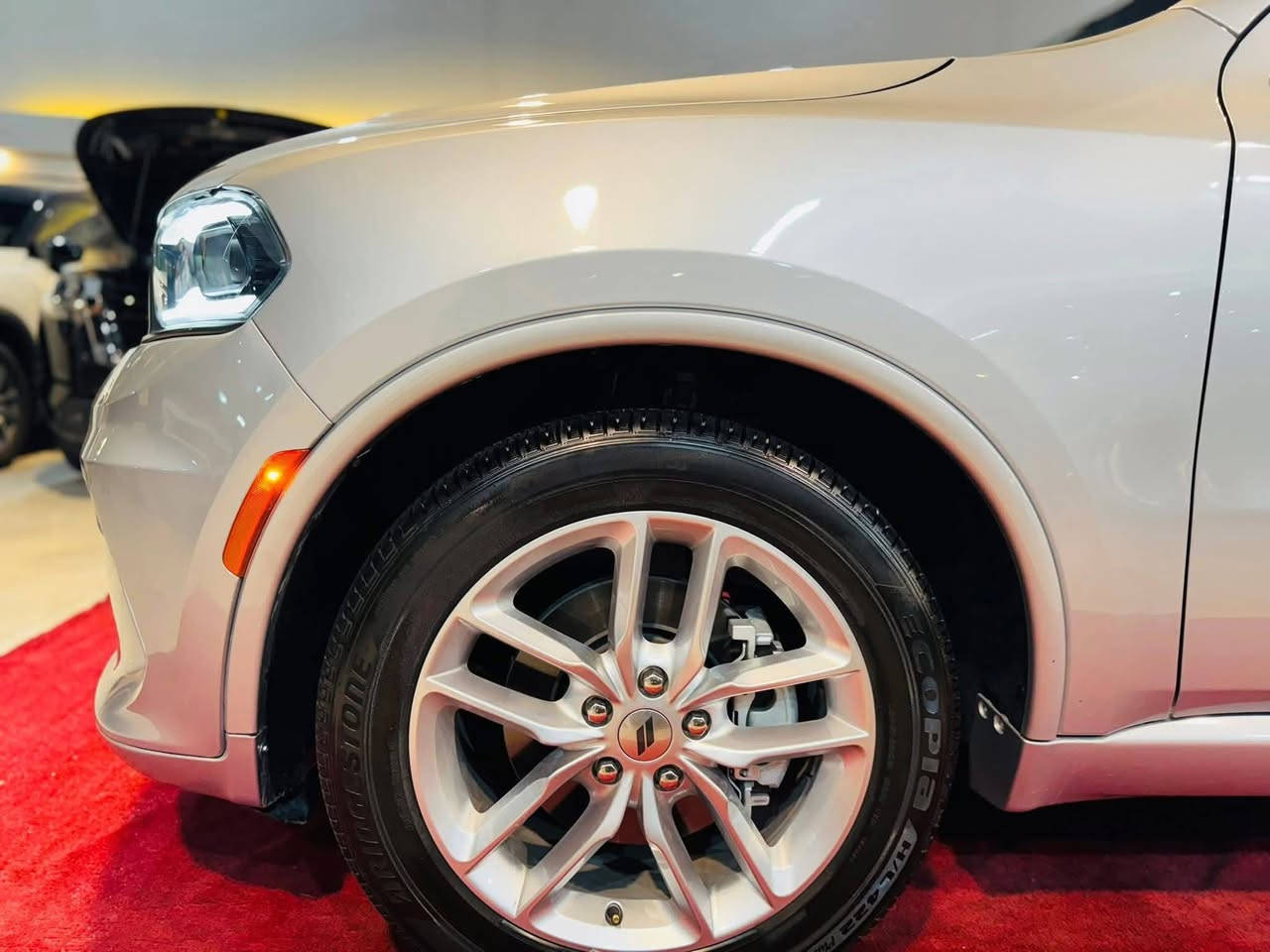 ***********
السعر 255$ بي مجال بسيط
