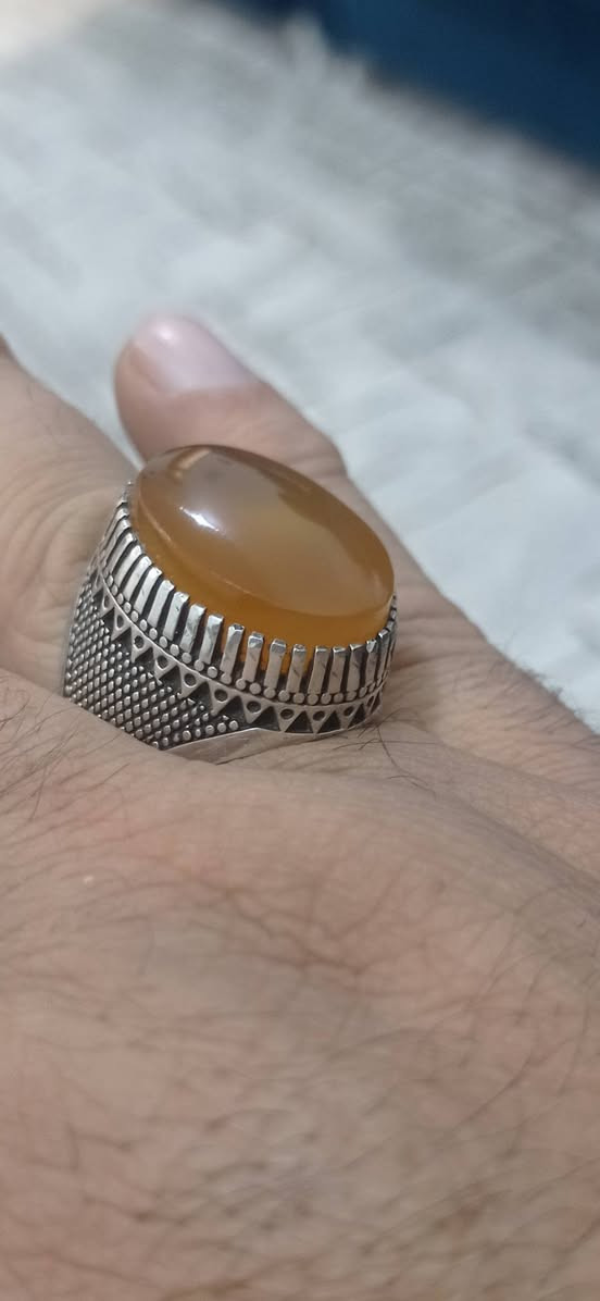 الى عشاق اليماني الاصيل قياس 26صياغة وحجر خشن لون مميز


**إذا كنت صاحب هذا الإعلان وتريد حذفه لأي سبب، رجاءا أرسل رسالة إلى الدعم الفني**