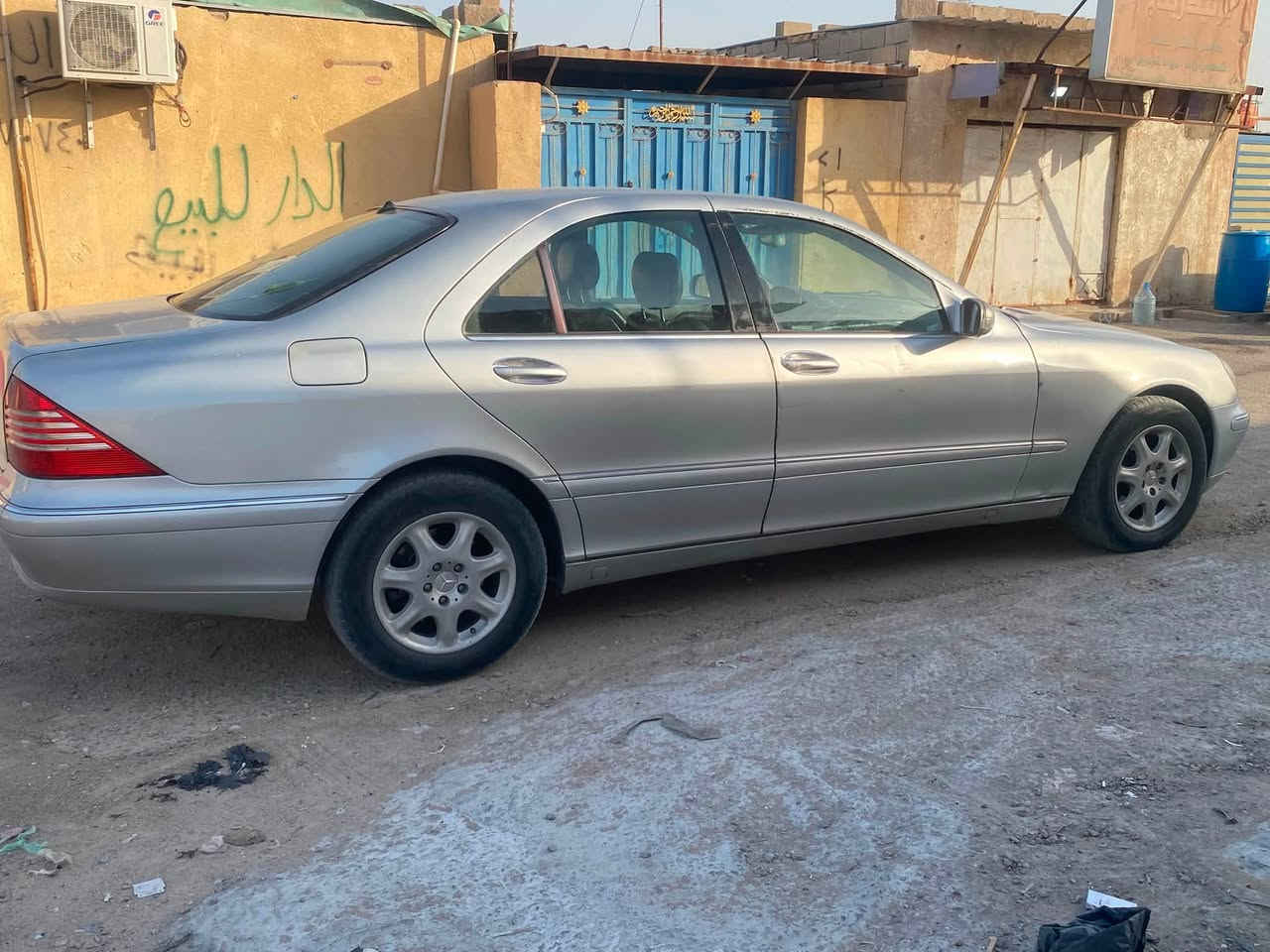 السلام عليكم
مرسيدس غواصه موديل 2000 320
مبدل بيها باب  الصدر  بيها جراد بلقماره 
محرك وارد ياباني جديد 
سياره جاهزه تبريد شغال  
فتحه سلايت  تايرات ٨٠ ٪؜ 
رقم بغداد  إنكليزي 
مكاني بصره 
السعر 110 وبيها مجال
الاستفسار 
***********
