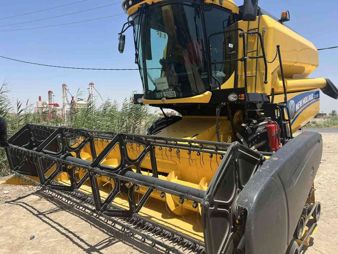 للبيع حاصده موديل 21 مشتغله 2500ساعه رقم اربيل بسمي تحويل مباشر 
***********
