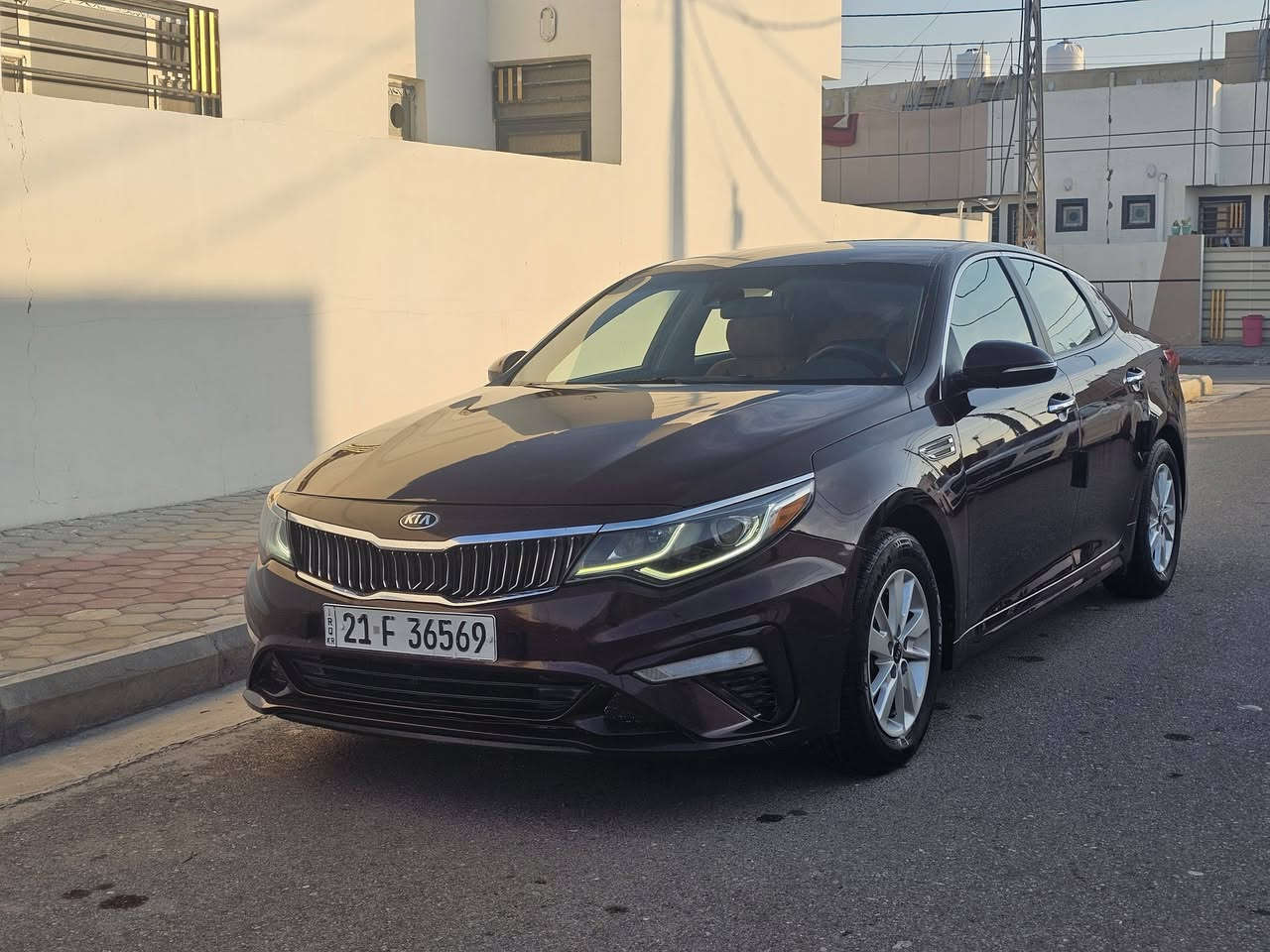 للبيع كيا أوبتيما 2019 FE
رقم سليمانيه بأسمي ليست بأسم شركه
وارد أمريكي 🇺🇸
أحمر كرزي 👌
محرك 2.4 – 4 سلندر
قير أوتوماتيك
دفع أمامي
الحالة: السيارة نظيفة نظافة وكالة
القير والشاصي واللغد مكفول
مكينه مفتوح شرط جديدة
صبغ ع كد الحادث
الحادث اخر الصور
تركب وتمشي ما تحتاج فلس
المواصفات: شاشة – بلوتوث – USB
تشغيل زر
مثبت سرعة
تحكم ستيرن
مكيّف يجمّد
ويل كب
وسائد هوائية + ABS + نظام ثبات
💰 السعر: 140
العنوان :كوت
 ***********/***********
