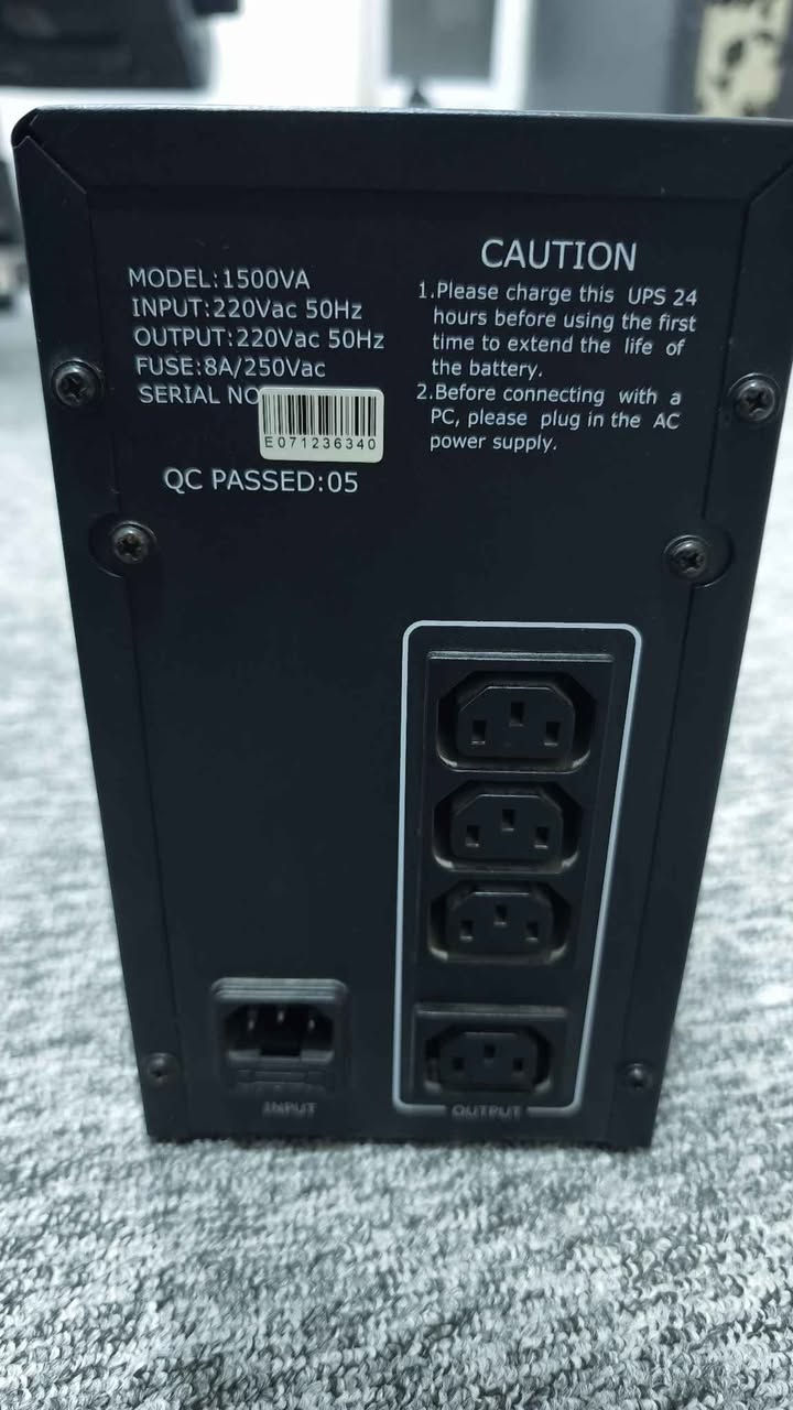 MODEL:1500VA 
INPUT:220Vac 50Hz 
OUTPUT: 220Vac 50Hz 
FUSE:8A/250Vac
It's working but the battery is dead
You have to change the battery.
پاتری مرینە دڤێت بگوهوری 
بطاريات مات لازم بدلها دهوك, العراق


**إذا كنت صاحب هذا الإعلان وتريد حذفه لأي سبب، رجاءا أرسل رسالة إلى الدعم الفني**