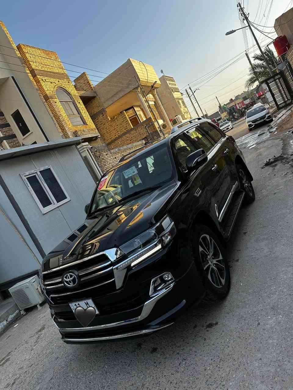 السلام عليكم للبيع لاندكروز موديل2020ساز اصلي رقم بغداد بسمي مشروع وطني  مكفول كفاله عامه من صبغ وتبديل وفتح 
فول مواصفات 1/1
بصمه تشغيل
5بصمات ابواب 
فتحه سلايت
كشنات ثنين كهرباء ثلاث حركات
كشنات جلد اصلي
عداد لكزز
زراكات
اشارة لكزز
مري شفط
شاشه ايباد
جنطه شفط
شاحن 
دبل ماوس
مثبت سرعه
سبعه راكب
ثلاث قطع تبريد
مطفايه حريق
محرك v8
8ايرباك
حساس امامي
حساس خلفي
تحكمات ستيرن كامله
كامرة دوارة
وباقي مواصفات ساز معروفة
 ماشيه 60 الف حقيقي

اللا ستفسار اتصل على الرقم ***********
مكان السياره بصره
