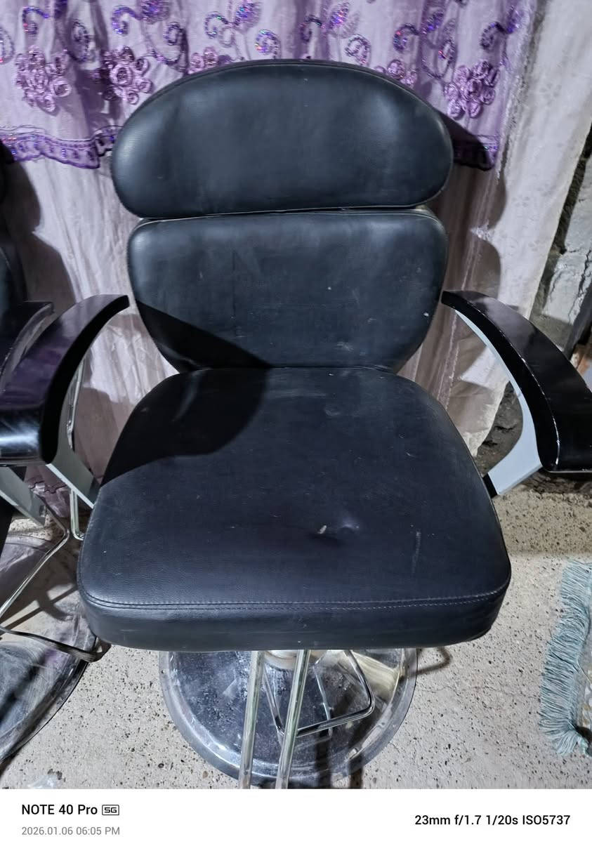 غراض للبيع مال صالون اي ضرر مابيهن نضيفات كلش اخو الجديد *********** وتساب بي
