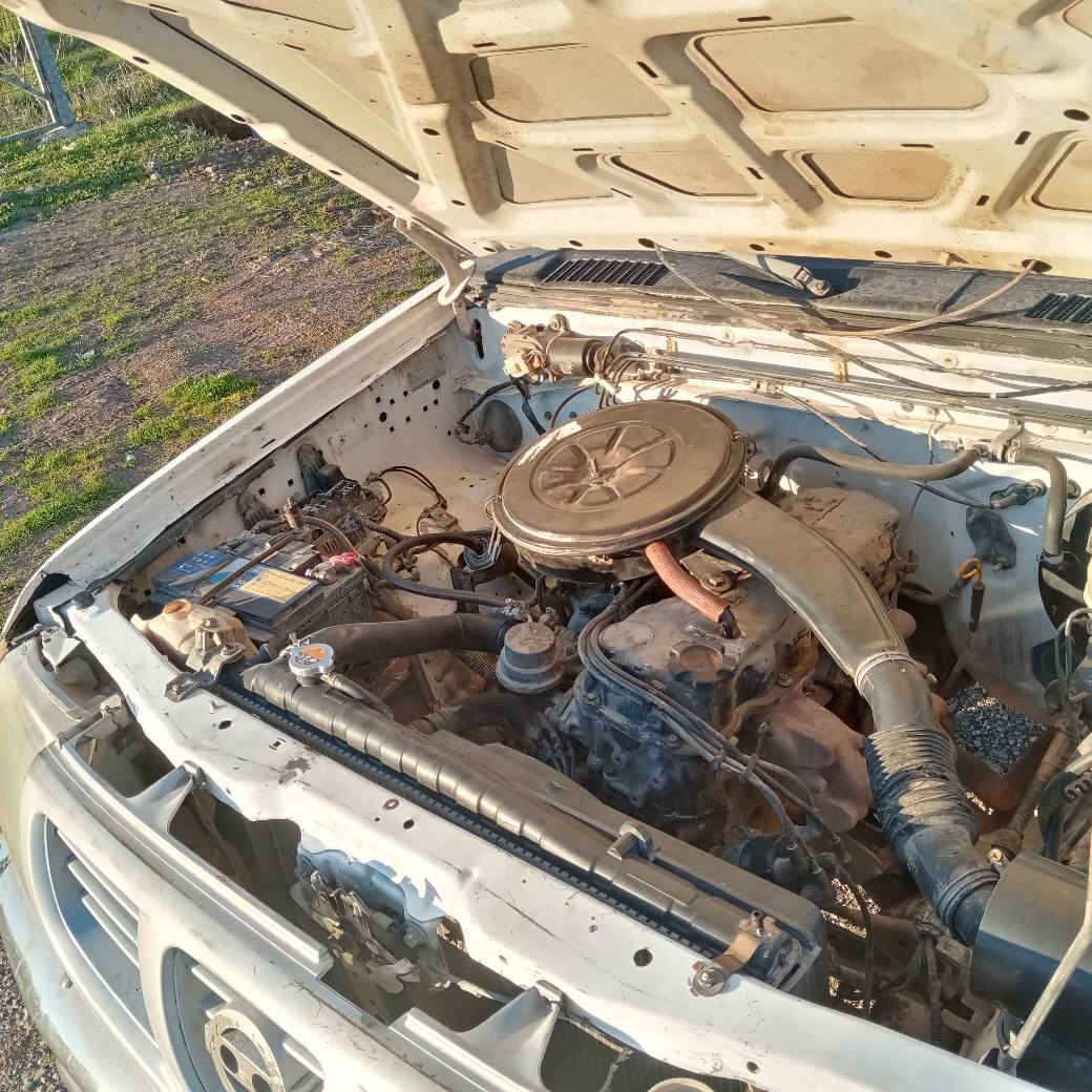 نيسان مؤديل 2002 گيرو مه كينه و عه كسل به شرت ئارمي بلاستي كي سليماني به شه رتي غه رامه و ئه وه ليات عاديه داعمي نيه حيزام بؤياخه ***********سعر 55 ماعمه له أربيل, العراق
