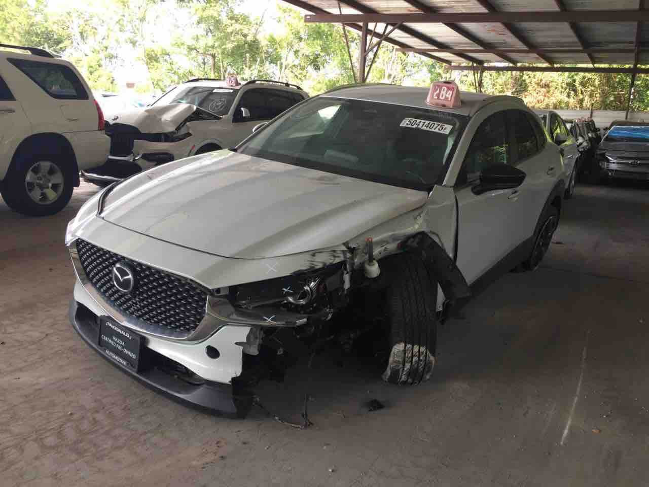 مازدا  بۆ فرۆشتن 
سیارەکە چەملقغی سیاق سبوغە و دوو پارچە کلێری ئەمریکایە ( دەرگای دوای سیاق و چەملاغی دواوە) 
تەنها ئیرباگی شان تەقیوە و دانراوەتەوە 
 زۆر کوم رۆیشتوە تەنها ٤ هەزار 
نرخی ١٥٠ گەلا و مجالیکی کەم 

3MVDMBBMXRM640758
*********** رانية, السليمانية
