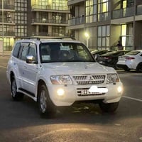 للبيع باجيرو موديل ٢٠٠٦  محرك ٦ سلندر / ٧ راكب / فور ويل / ٣ قطع تبريد...