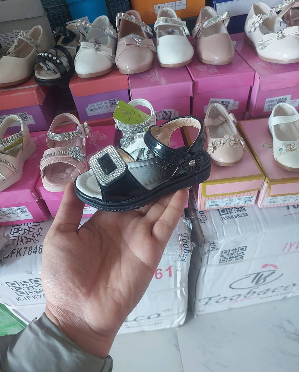 ✨👟 جديد ومتوفر الآن 👟✨
توفرت في محل كرار باجي
صنادل 👧👦 للطفلة والطفل
بناتي وأولادي
📏 القياسات من 21 لحد 36
🎨 الألوان موضحة بالصور
💎 جودة عالية
🪶 وزن ريشة وخفيفة باللبس – راحة طول اليوم
📍 العنوان: الكوت – حي الزهراء قرب مركز الخلود
أسرعوا قبل نفاذ الكمية 🔥
دللوا أطفالكم بأجمل وأريح صنادل 💕

 #تفاعلكم_يساعدنا_على_الاستمرار #الشعب_الصيني_ماله_حل😂😂 #تابعوا_لتستمتعوا #واسط #صعدوني_اكسبلور_لاتنسئ_الايك_والمتابعه_احبكم_💋💋👌 #مابيه_حيل_اخلي_هاشتاكات #لايك__explore___ #تخفيضات #سليبرات_نسائية #أحذية_نسائية #صعدوني #اضافه #ترانشوز_نسائي


**إذا كنت صاحب هذا الإعلان وتريد حذفه لأي سبب، رجاءا أرسل رسالة إلى الدعم الفني**