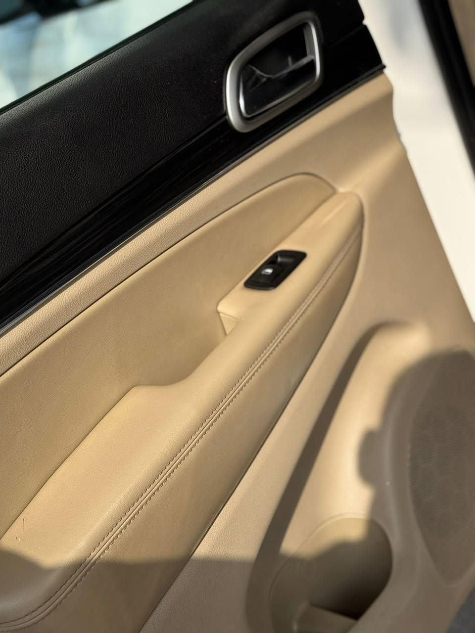 ا
سلام وعليكم جيب خليجي موديل 2019 لمتيدد (بلاس)ثلاث شاشات وكاله ليث العبيدي السعر(278)ماكو جيب بهيج نضافه بهيج سعر رقم بغداد بسمي سنويه وهزه جدد ماشيه 58ml
السياره جديده جدا على وضع الشركه مكينه وكير وصدر برغي ممفتوح بيهة بحاله الوكاله تخم تاير قبل سبوع شاده اصلي السياره مابيهة نقص برغي دينار متصرف عليهة السياره كفاله عامه بدون تبديل وبدون صبغ مكفوله المواصفات فول الفول بانوراما شفتات ستيرن 4*4 ماوس اربع وضعيات قياده رملي وصخري وثلجي فول الفول رادار حساس امامي خلفي مري قلاب فول الفول كشن خزن ميموري كشنات تدفئه تبريد فول كهرباء ويل عنكبوت السياره جديده جدا للاستفسار مكاني بغداد حي الحسين ‭0787 800 7839‬
