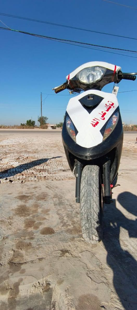 السلام عليكم دراجه للبيع السعر مالته ب 700 وبيها مجال للشرايه والعنوان بغداد  هذا هذا رقم الهاتف التواصل***********
