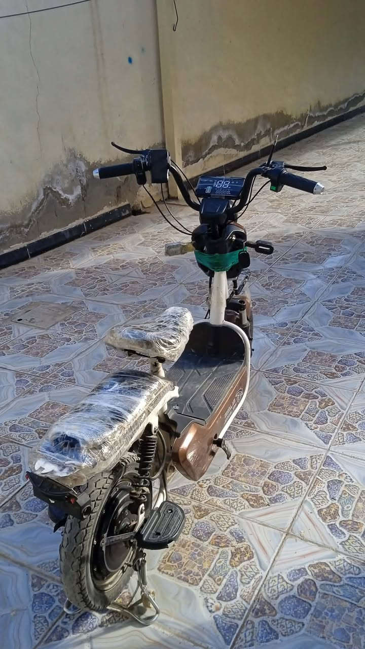 سلام عليكم باسكل شحن للبيع ٢٥٠ وبيه مجال ستغدام قليل   مكان بابل حجمه ١٦ لرقم ***********
