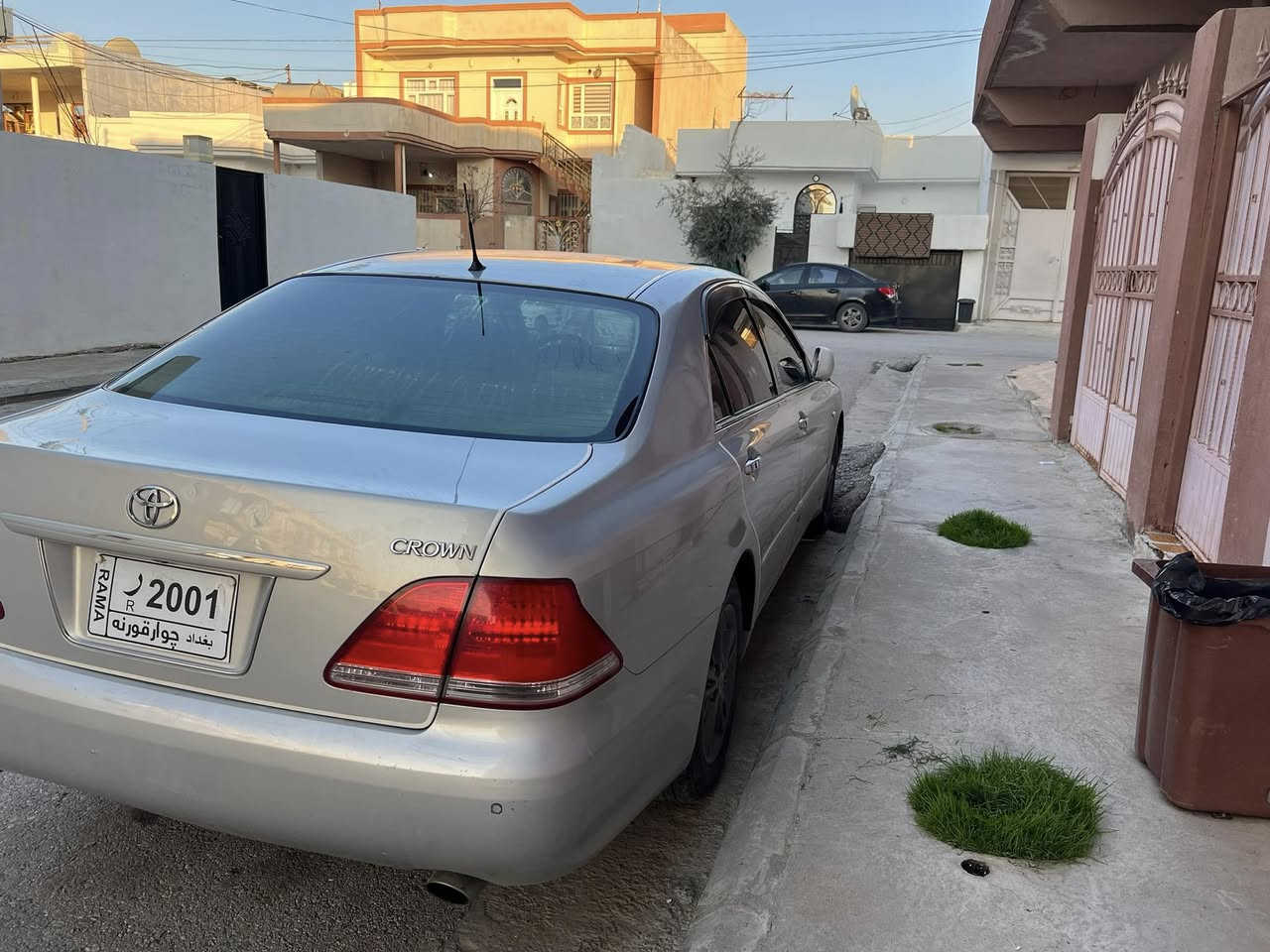 بۆفرۆشتن تاقانە و جوان 

٢٠٠٥

بەسمە رەش

سوکان کارەبایو کوشن کارەبای مەزبوت

بریکیشی بەستراوە  

شاهینەی ٨٢

کامل جاهیز شوین لەحیمەکانیش دووبارە لەحیم کراوەتەوە 

کامل ئەزبێس کراوە 

دەحامی بۆ دەحامی بەشەرت

شوختو چالو چۆلی نیە 

کەفەر گۆراو نیە بەشەرتی هەزار وەستا

شوین موسەکانیشی هەر پیوەدیار نیە کە بۆیاخ کراوەتەوە 

دوورەنگ نیە

دەشبولی شکاوی تیانیە 

شوین چوارقورنە

$٥١ کەمیک مەجال
ژ.م***********
