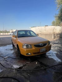 فيرنا 2014للبيع السيارة ممعيودة بيها خشم البنيد وخشَم الجاملغ فقط السي...