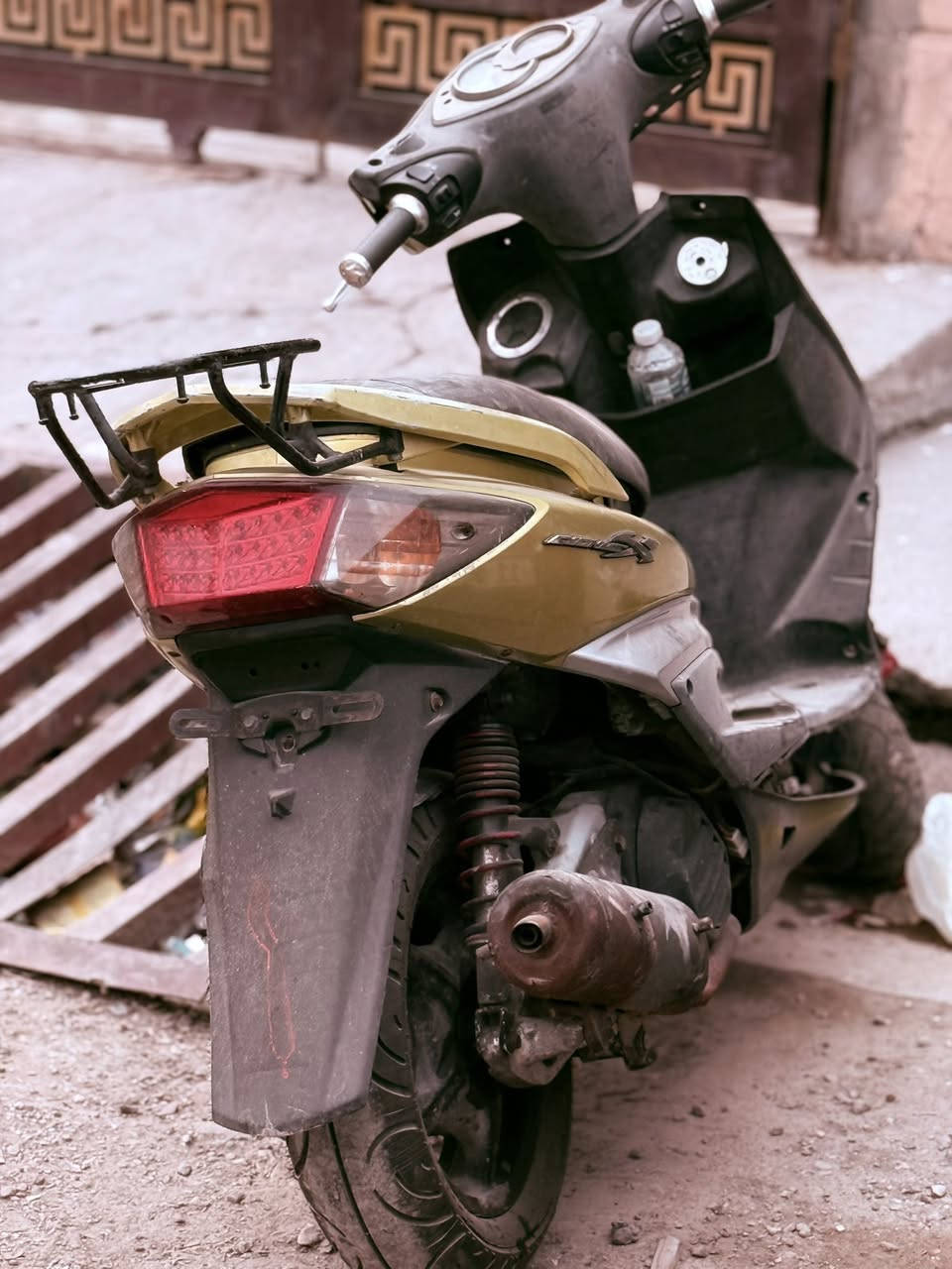 سكنس فحل 2009
نضيفه كلش 
مكينه مكفوله 
الدراجه كلش حلوه 
سعر 650وبيه مجال انشالله 
مكاني العامريه 
***********
