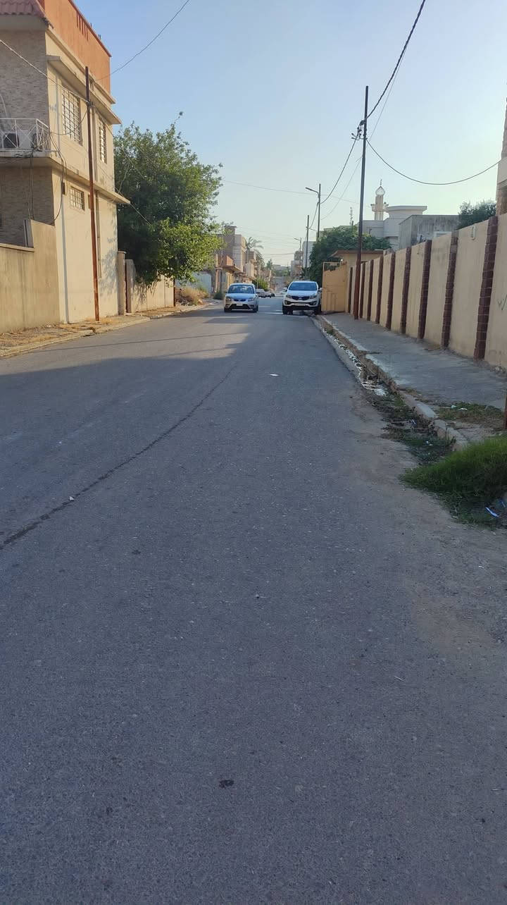 ارض بالطيران مساحه ١٥١متر واجهه ٧ مكان حلو ومميز ومنطقه هادئه للاستفسار داخل الفرع في الشارع العام  ***********
