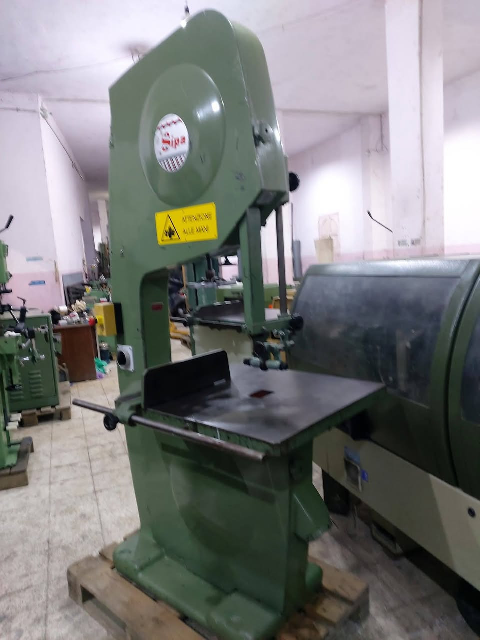 منشار لولب 800 ايطالي شرط الضمان ما ابي اي عيب كله بلادي***********
