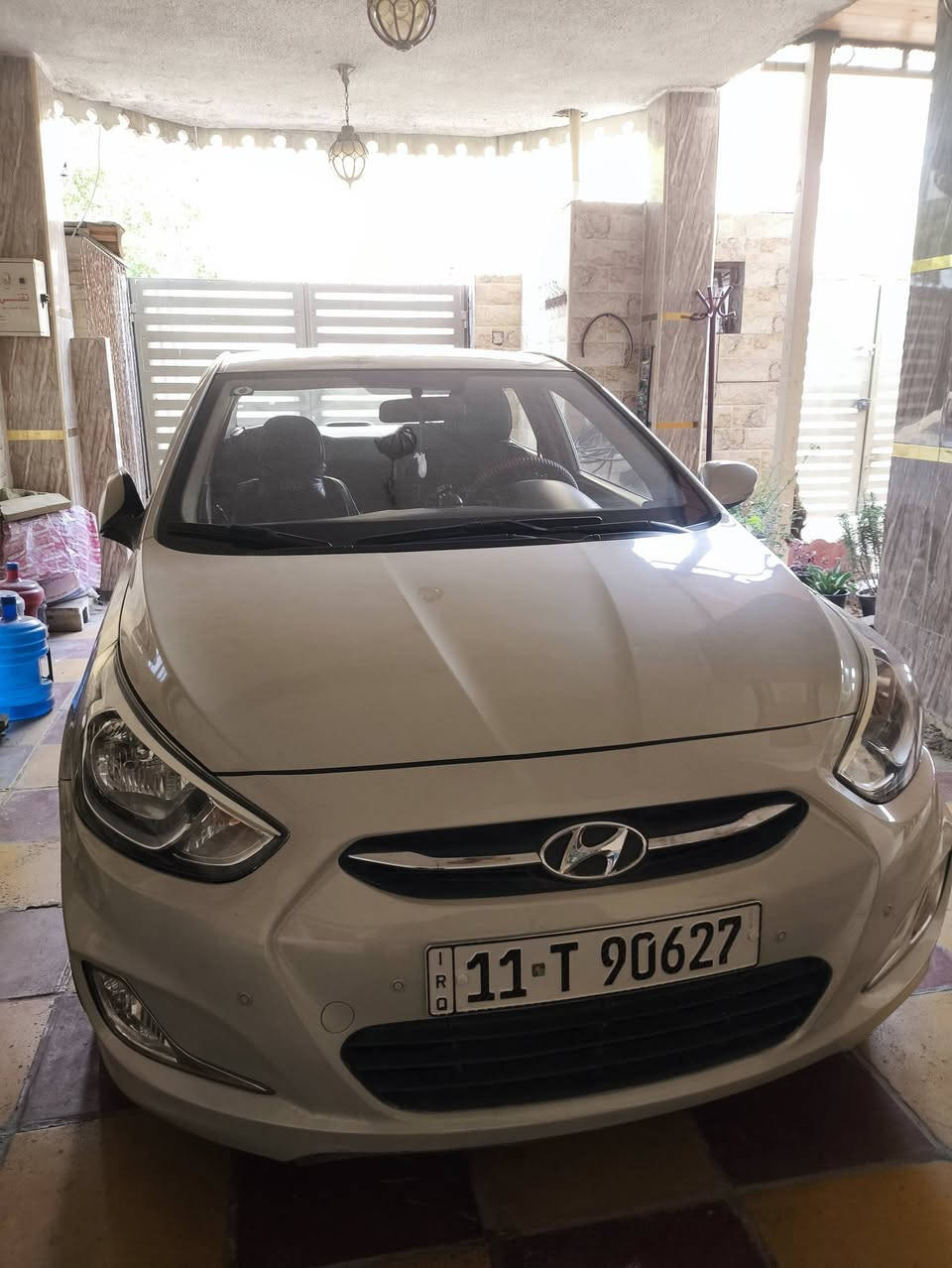 اكسنت2017 خليجي 
سياره زيرو ماشيه57 الف فقط 
كير مكينه مكفول  تبريد ثلج 
صدر بلادي بعدة جديد مكفول 
تخم تاير و ويل جدد 
هزة و رقم جدد 
ضربتها بسيطه بالباب مال عبري و مصلح بارد 
سياره خير من الله
(مكان بغداد الأمين )
سعر 110 ✅
***********
