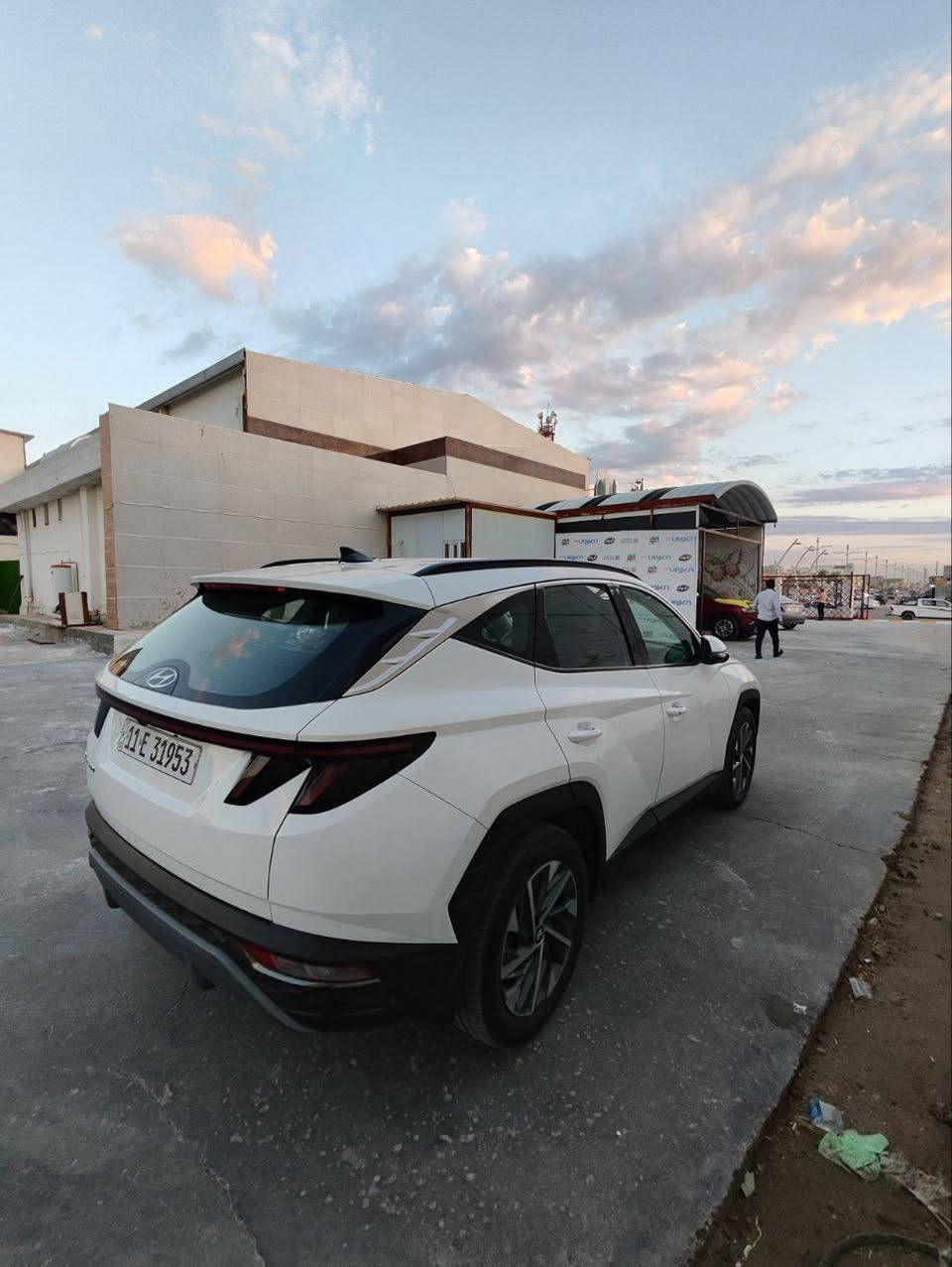 هونداي توسان موديل2024  ضمان شركة الت سك - ماشية 24كفالة عامة سعر السياره 225
المواصفات
بصمه تشغيل عن بعد 
بصمه ابواب عدد 2 
كراسي كهرباء 
برد خلفيه 
شاشه كبيره نظام خرائط
تحكمات 
كروز سرعه 
ثلاث انظمه قياده 
هند بريك بصمه  
حساس امامي خلفي  
لايت لد زنون                        
اريل زعنفة وباقي المواصفات سياره معروفه والسياره مال بيت وكلش مهتمين بيهه ابدلهه زيت رويل بيربل وافوال بانزيز سوبر ومحسن وحته وصولات تبديل الزيت والبنزين موجودات للثقه                                                                           📍مكان السياره الحله                                                           ***********
