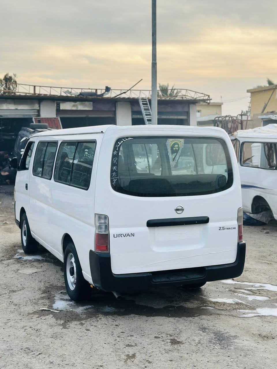 سلام عليكم نيسان موديل 2012. كفاله عامه سياره بسمي تحويل ثاني يوم     السعر.  165. بيه مجال ***********. ***********.
