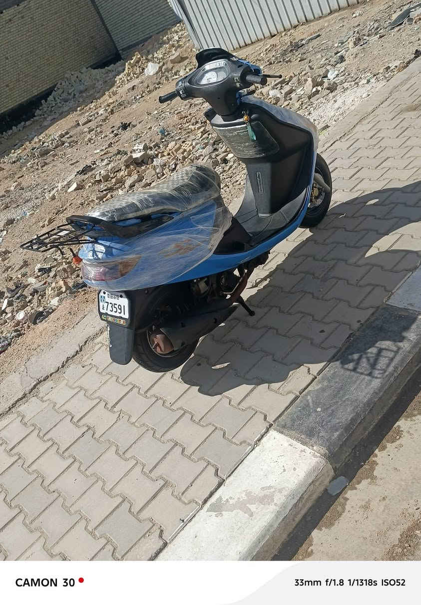 السلام عليكم دراجه فراشه للبيع فحل دسك مكينه بلديه برغي مملعوب بيها لايت زنون تايرات جدد باتري جديد دراجه لمبه السعر 600 وبيها مجال للطيبين وبل عافيه على يأخذها كلها شغاله العنوان نجف للاستفسار على رقم الهاتف ***********
