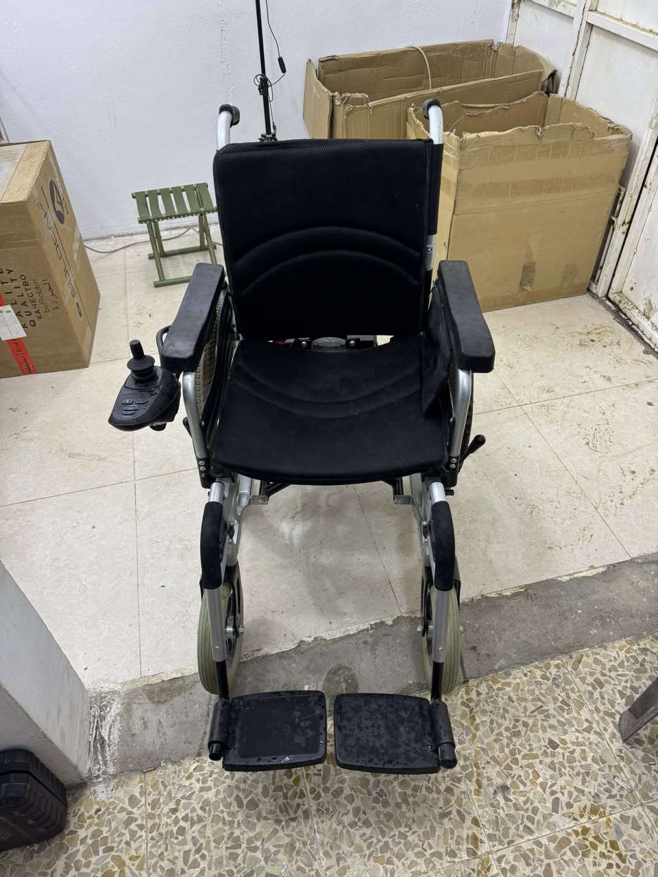 اللهم صل على محمد وال محمد
عربانة معوقين جديدة استخدام مرتين فقط 
بس تحتاج بطارية جديدة سعرها ٢٠٠ الف مكاني موصل


**إذا كنت صاحب هذا الإعلان وتريد حذفه لأي سبب، رجاءا أرسل رسالة إلى الدعم الفني**