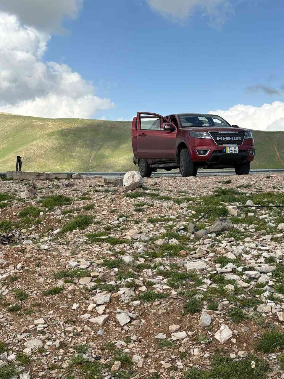 السلام عليكم للبيع
بيكم وان اس موديل 2024
ماشيه 49الف سياره جديده مال شركه مطلوبه 90ورقه الياخذها سياره يكمل قسطها 
مكان السياره بغداد السعر 110وبيها مجال قليل ***********
