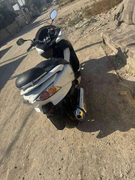 السلام عليكم شباب دراجه فورزه صفر عشرة دراجه مكفولة كير محرك كهربائيات كله شغال ومكفول نضافه كدامك بيع مستعجل بمليون و600ومجالهة قليل شراي خابرني لاتراسلني وتشلع كلبي كلشي ذاكرة مكان بغداد ***********
