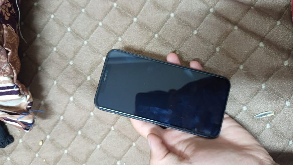 سلام عليكم 11برو
ذاكره ٦٤

بطاريه ٨٧خدمه 

تك  شرط مامفتوح الجهاز

بل تصوير فوللل 

سعر ٢٧٥ وبي مجال 

شراي اتصل ***********
