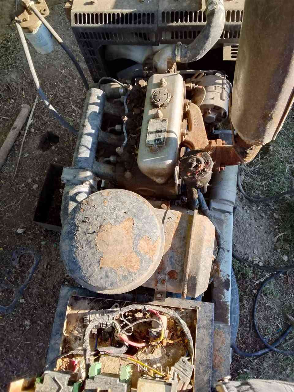 البيع موالد بيركنز 3بستم 60امبير سنكل
مكينه مابيه تنقيص لا بيه نضوح الاستفسار ع رقم ***********
