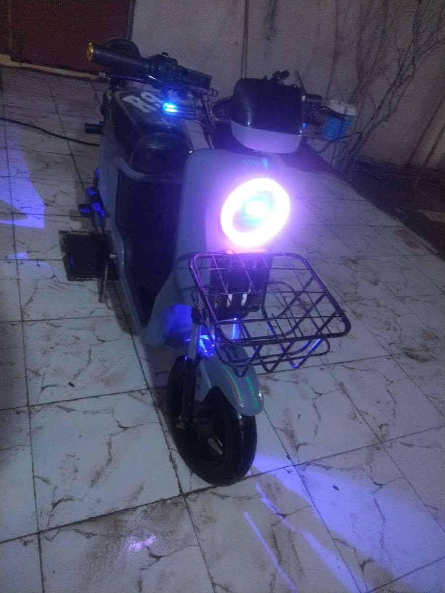 السلام عليكم دراجه البيع خمس بطاريات حجم كبير ار٩ السعر 450 بيها مجال الرقم ***********
