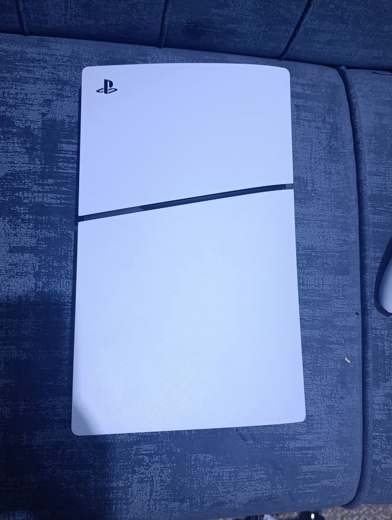 ب
بلي ستيشن فايف سلم ذاكره 1 تيرا

ستخدم بنظافة 100‎%‎ ملحقاته كامله وكارتون موجوده
بسعر 650 قفل قفل رجاءا اللي يكول نزلني من السعر مستحيل تنزل منه 5 الالف الاجهزه كلها غاليه هالفتره ف السعر 650 قفل
مكاني الحلة ومتوفر توصيل لكل المحافظات


**إذا كنت صاحب هذا الإعلان وتريد حذفه لأي سبب، رجاءا أرسل رسالة إلى الدعم الفني**