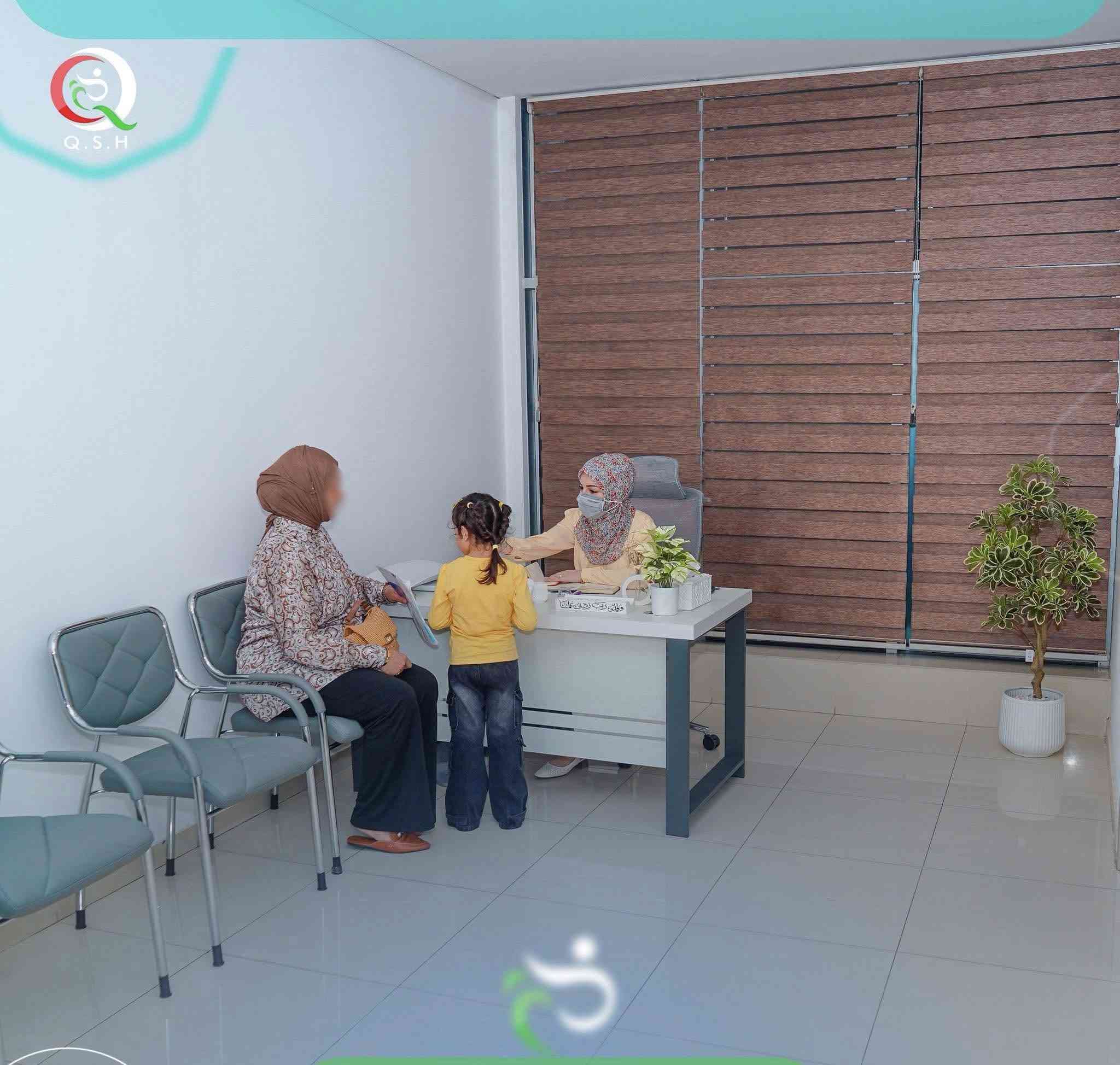 � يسر مجمع الأمير الطبي أن يعلن عن مباشرة الدكتورة الاختصاص نور ليث الحداد 🌸

👩‍⚕️ د. نور ليث الحداد
🔹 اختصاص طب الأطفال وحديثي الولادة
🔹 تشخيص وعلاج الأمراض التنفسية والهضمية للأطفال
🔹 متابعة نمو وتغذية الأطفال والرضع
🔹 رعاية ومتابعة حديثي الولادة والخدج

📅 تبدأ استقبال المراجعين اعتباراً من يوم السبت

📍 العنوان:
العبيدي – مجمع الأمير الطبي
مجاور مطعم ليالينا / سوق العبيدي

📞 للحجز والاستفسار:
***********

✨ رعاية طبية متخصصة لأطفالكم منذ اللحظات الأولى من حياتهم.
أهلاً وسهلاً بكم.
