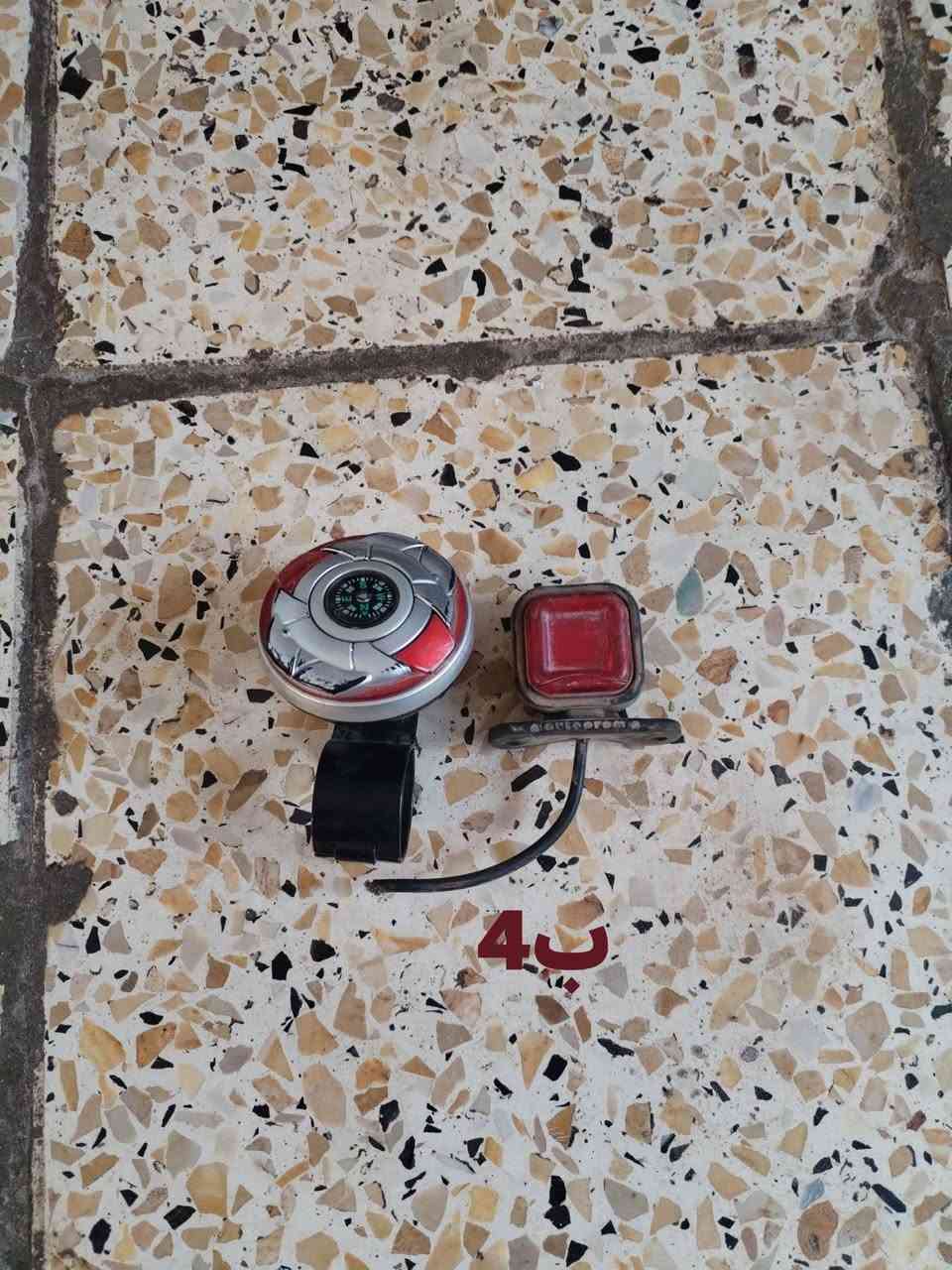يا الله سلام عليكم ورحمة الله وبركاته شباب عندي هذني غراض ستوته للبيع ألدمام هوه وغراضه ب40 وبي مجال
والبقيه كلمن وسعره أتصل عله هاذه ألرقم وبيك خير وتدلل ***********  مكاني واسط قضاء ألحي
